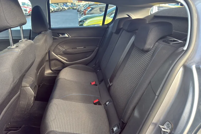 Image secondaire du véhicule 11