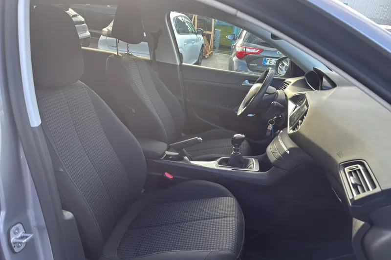 Image secondaire du véhicule 12