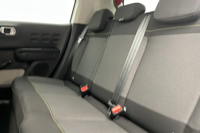 Image secondaire du véhicule 9