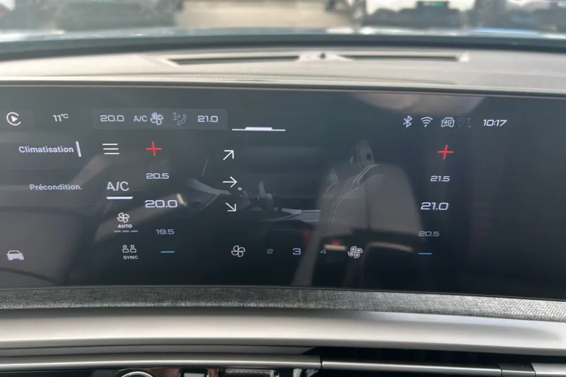 Image secondaire du véhicule 30