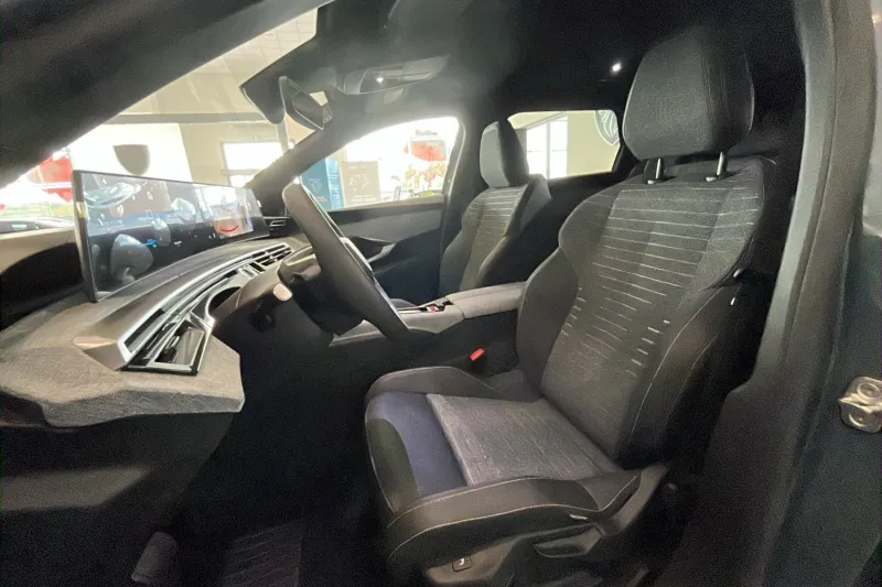 Image secondaire du véhicule 10