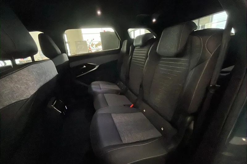 Image secondaire du véhicule 11