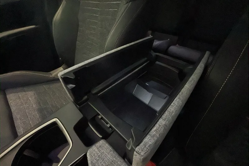 Image secondaire du véhicule 33