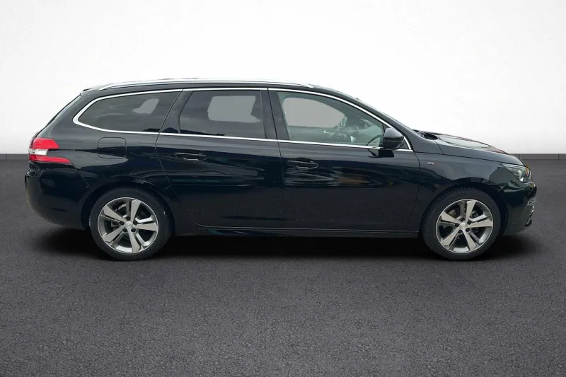 Image secondaire du véhicule 8