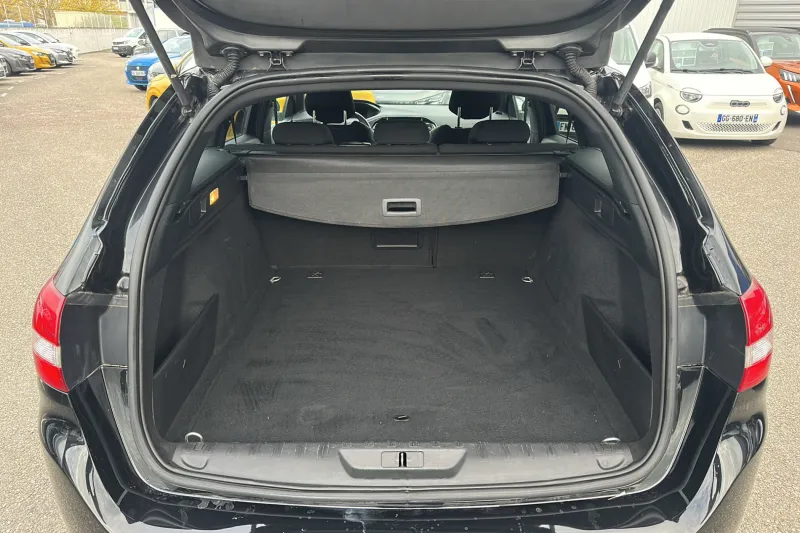 Image secondaire du véhicule 10