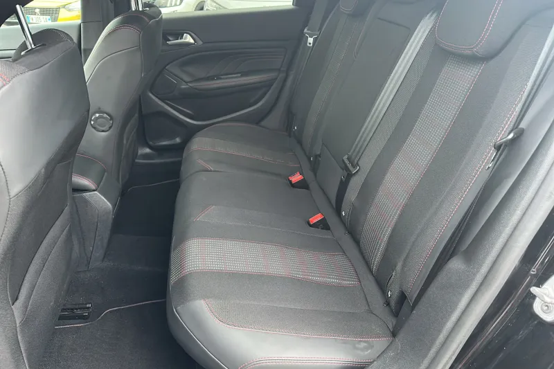 Image secondaire du véhicule 12