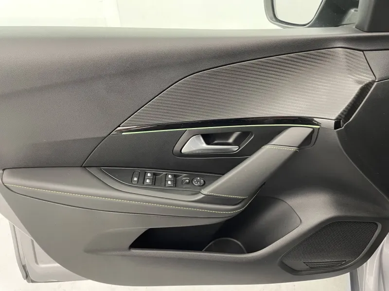 Image secondaire du véhicule 28