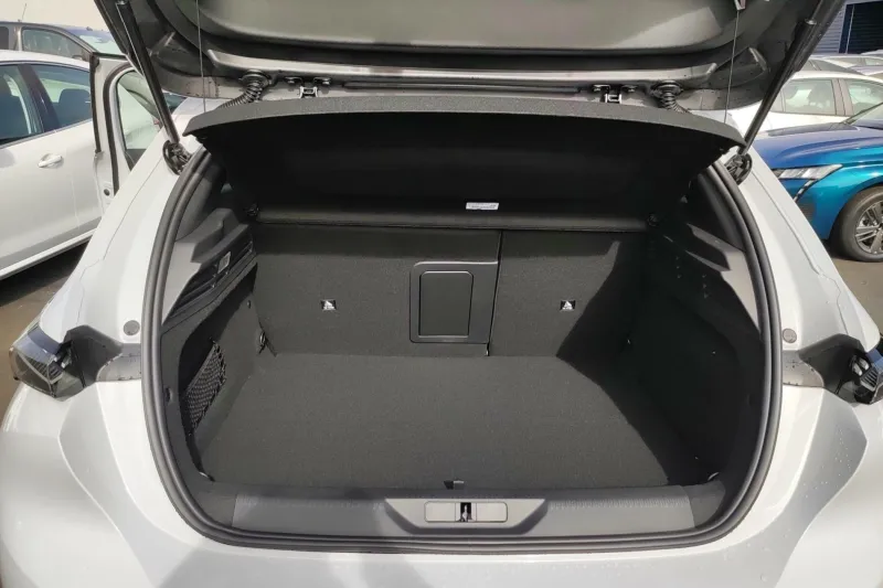 Image secondaire du véhicule 10