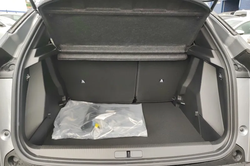 Image secondaire du véhicule 10