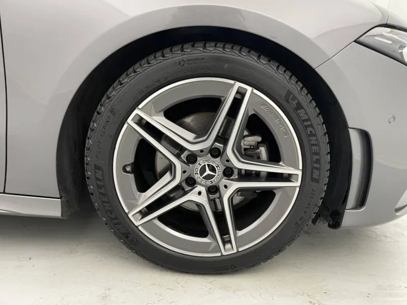 Image secondaire du véhicule 14