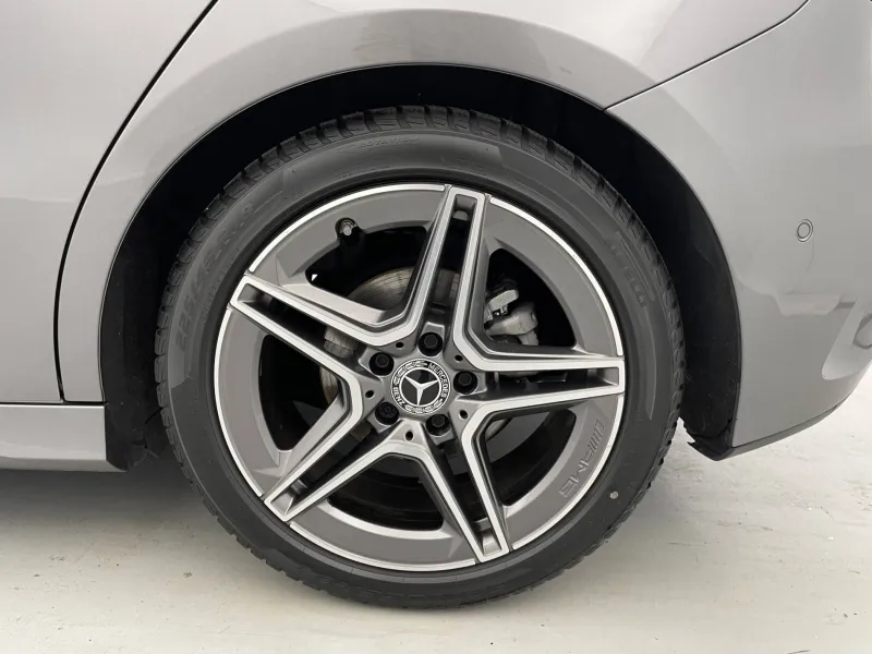 Image secondaire du véhicule 18