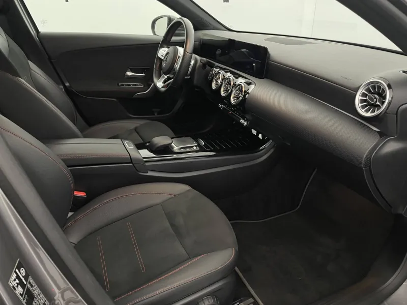 Image secondaire du véhicule 26