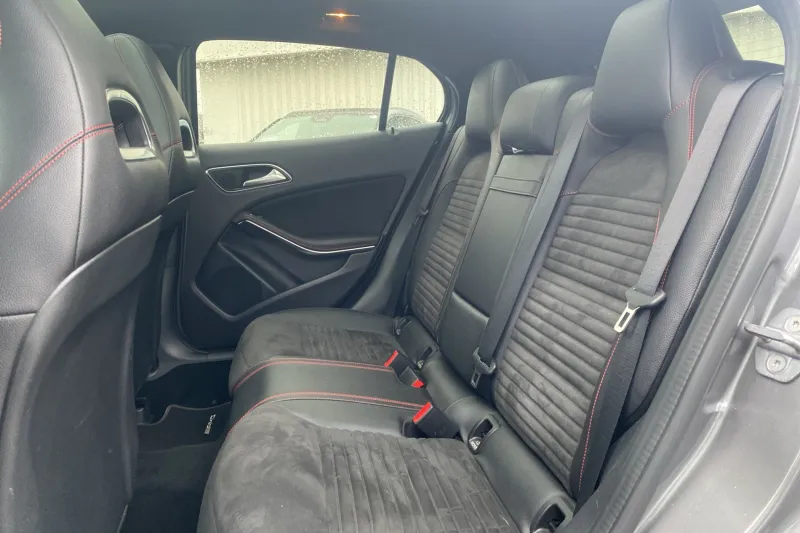 Image secondaire du véhicule 12