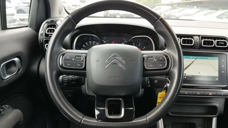 Image secondaire du véhicule 9