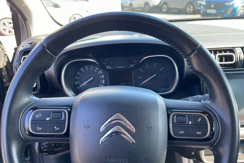 Image secondaire du véhicule 15