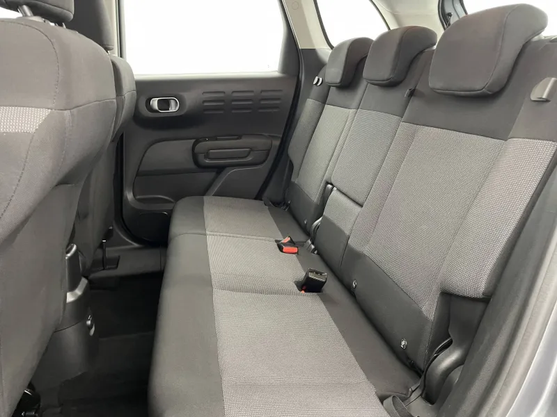 Image secondaire du véhicule 32