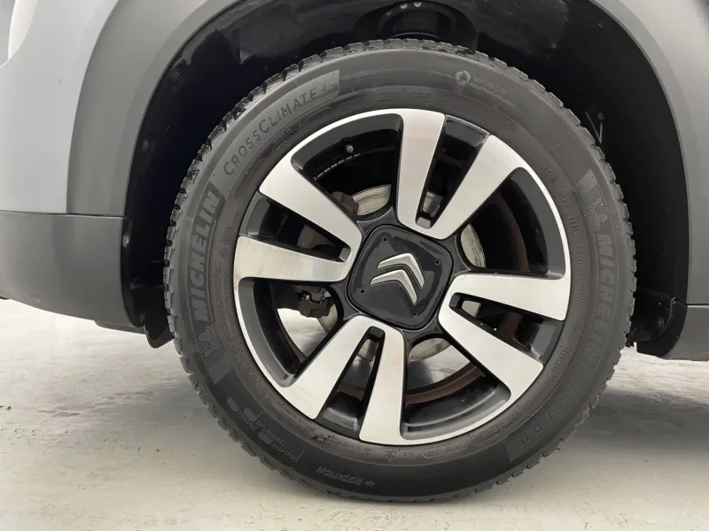 Image secondaire du véhicule 35