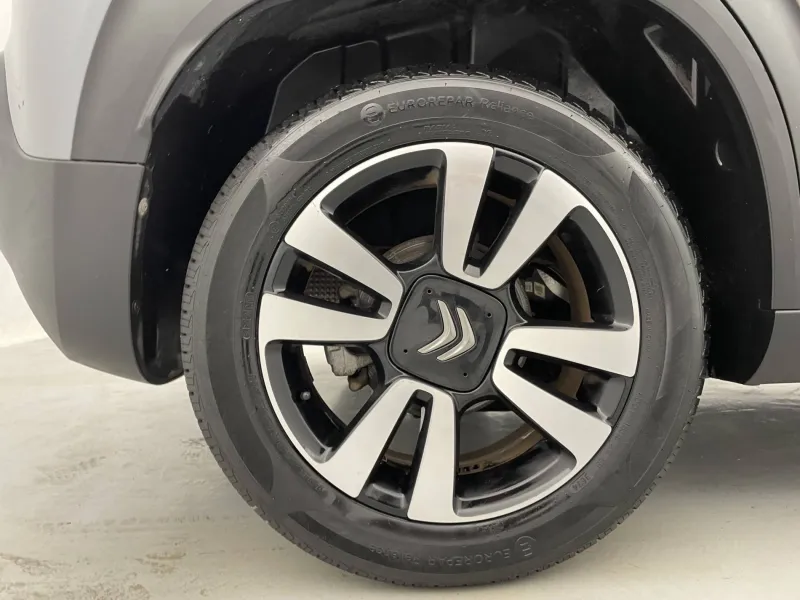 Image secondaire du véhicule 36