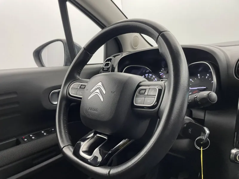 Image secondaire du véhicule 61