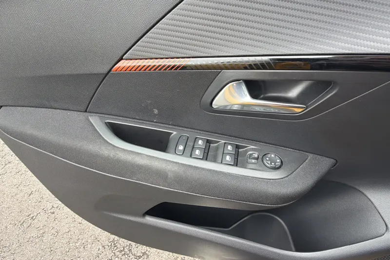 Image secondaire du véhicule 25