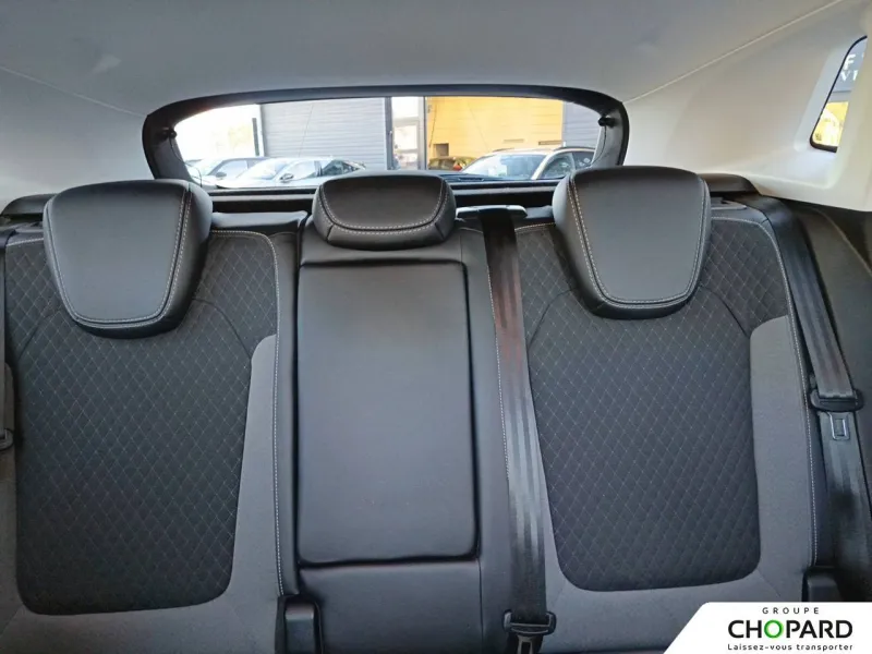 Image secondaire du véhicule 12