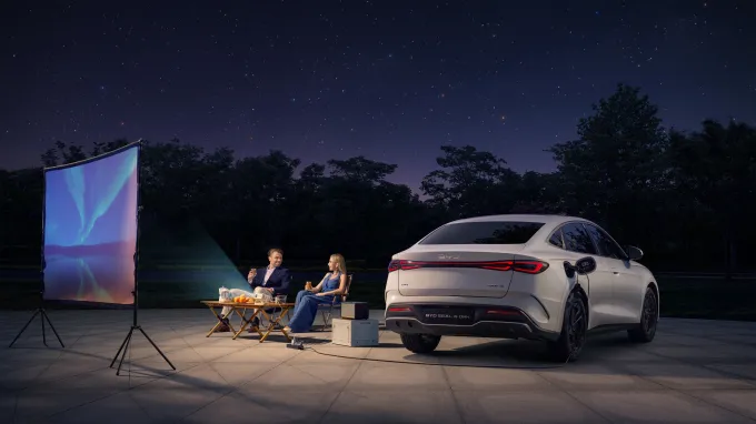 BYD Seal 6 DM-i 2025 : recharge V2L