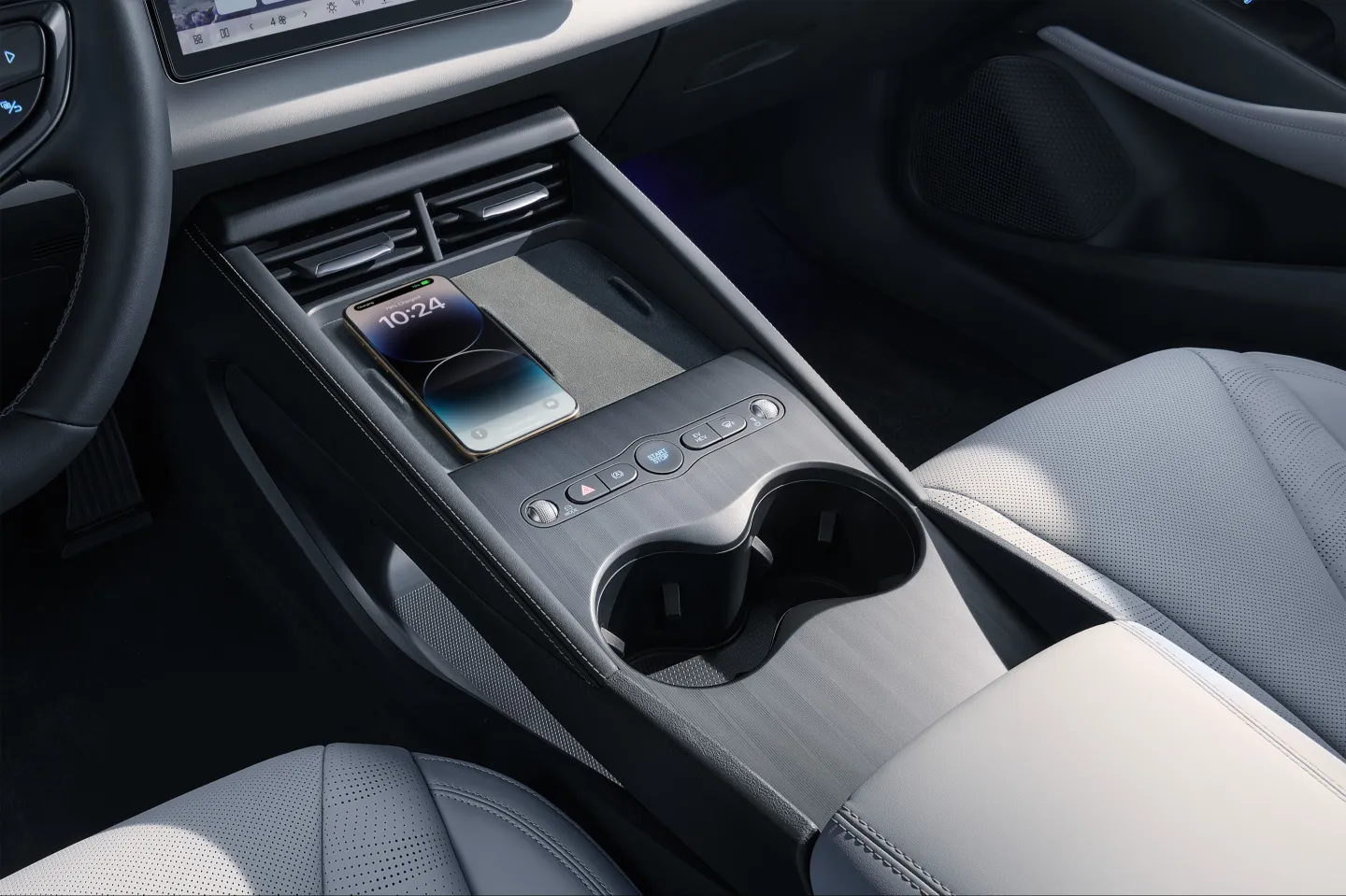 BYD Seal 6 DM-i : détails console centrale