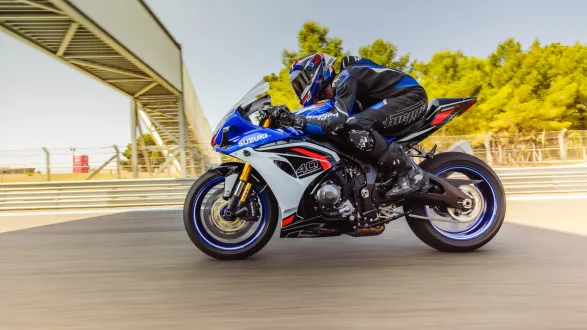Suzuki GSXR1000R : vitesse sous pont profil