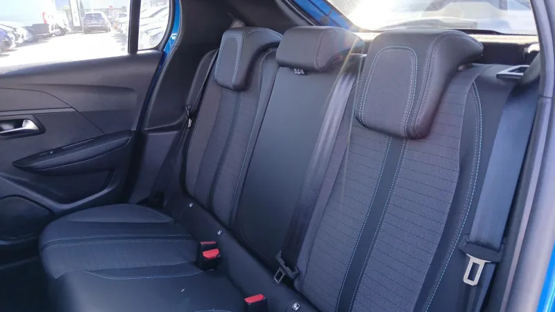 Image secondaire du véhicule 12