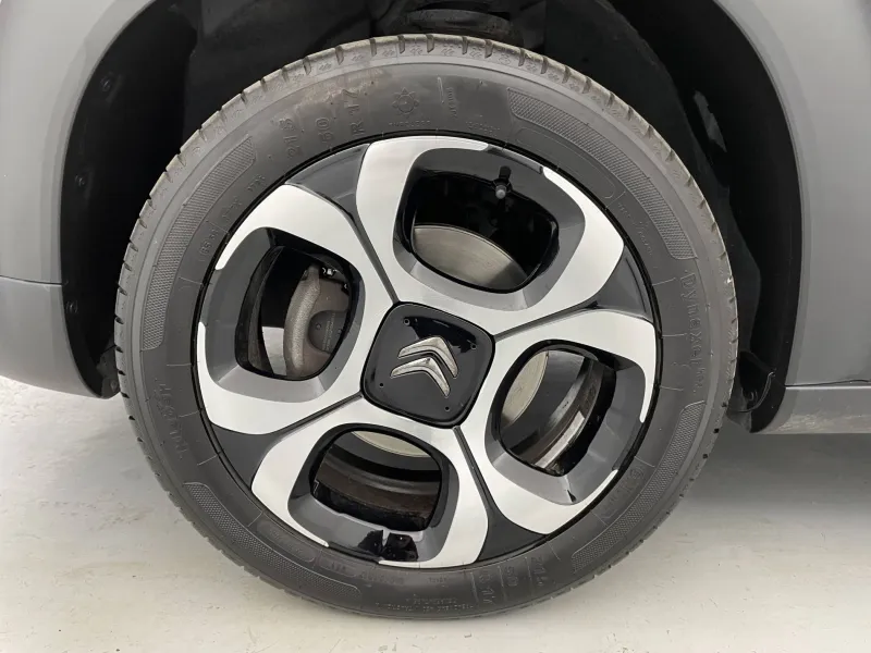 Image secondaire du véhicule 18