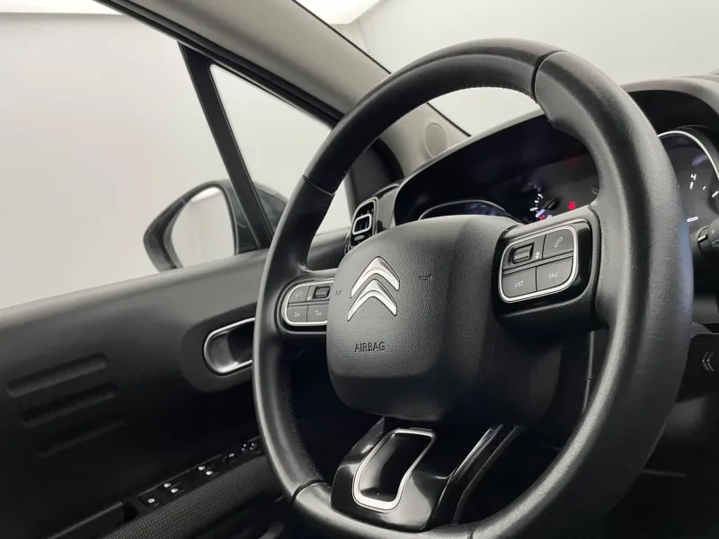 Image secondaire du véhicule 30