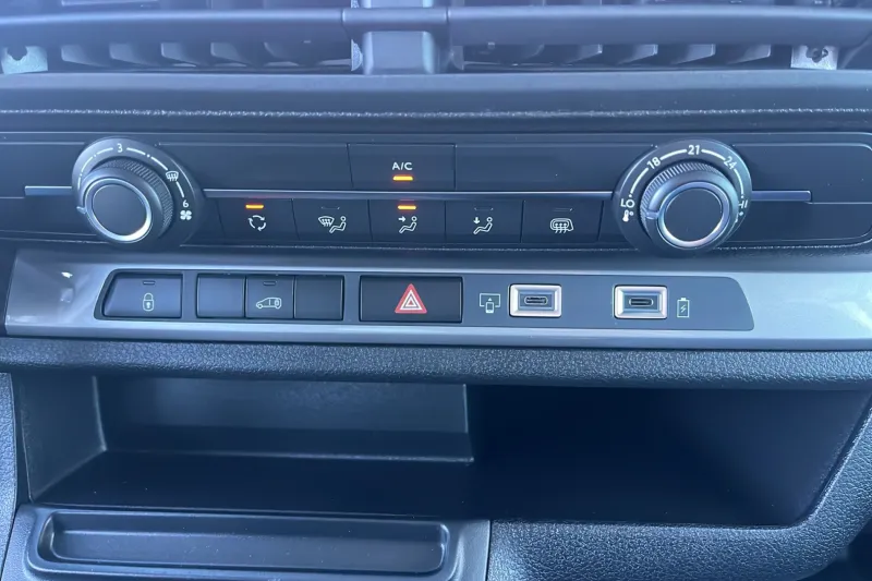 Image secondaire du véhicule 22