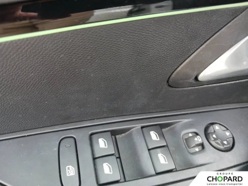 Image secondaire du véhicule 18