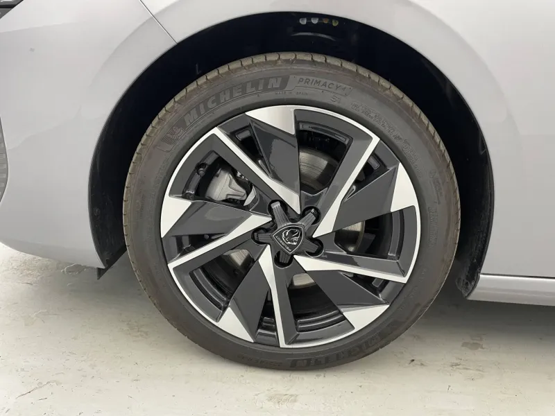 Image secondaire du véhicule 18