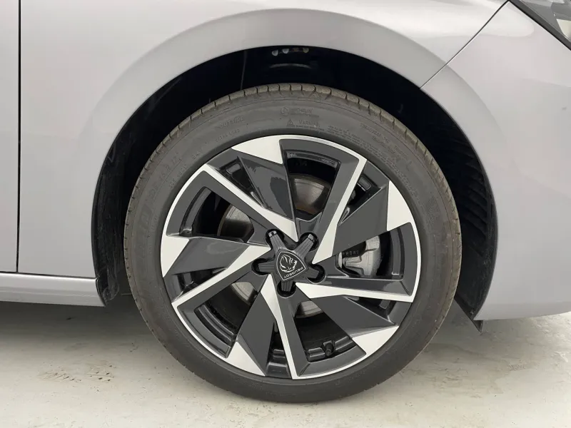 Image secondaire du véhicule 19