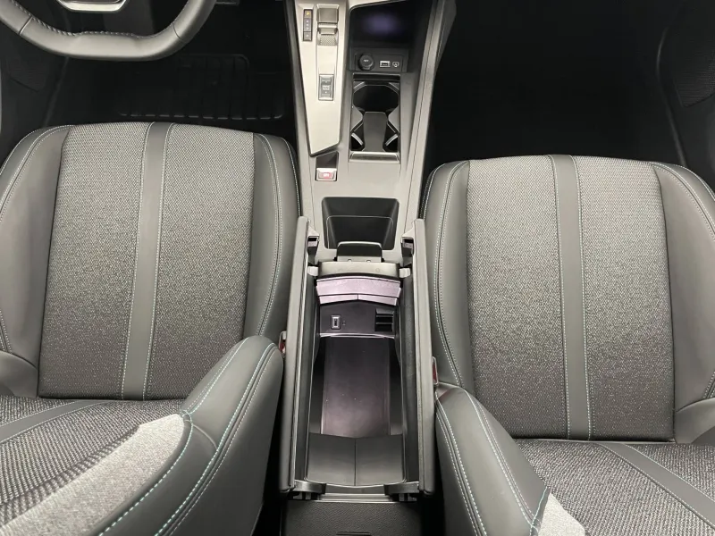 Image secondaire du véhicule 25