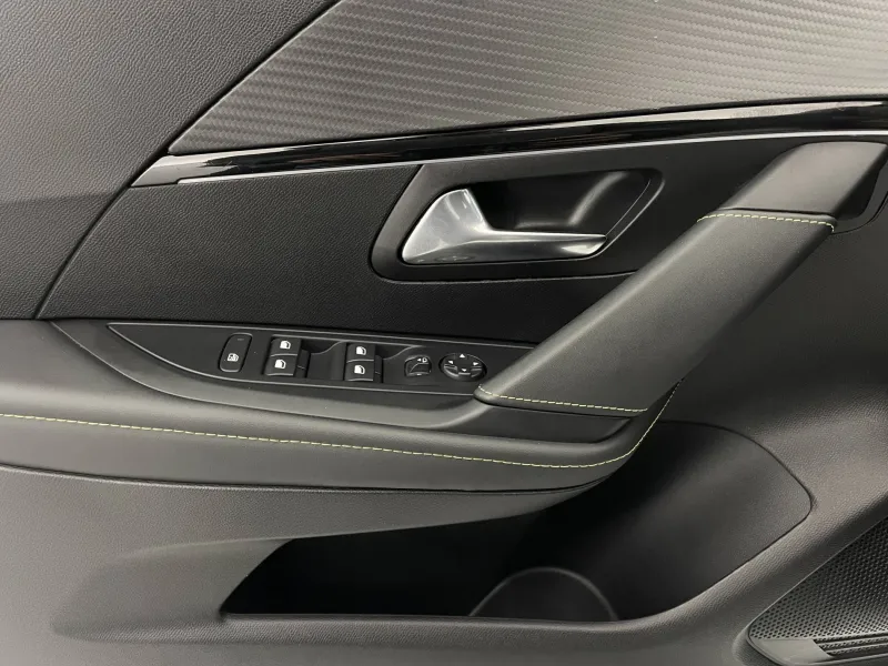 Image secondaire du véhicule 30