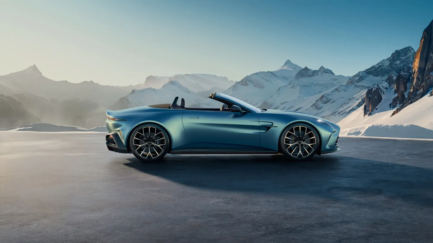 Aston Martin Vantage Roadster profil