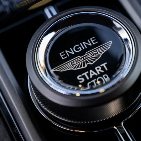 Aston Martin Vantage : start stop