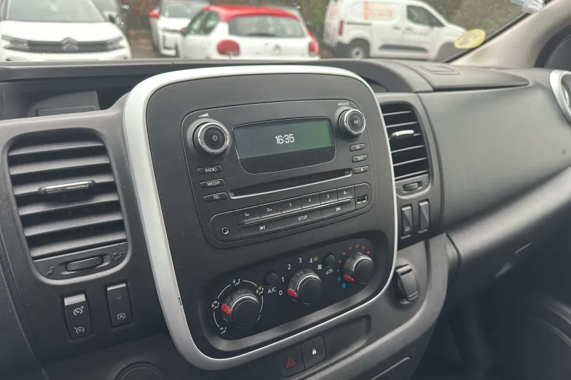 Image secondaire du véhicule 14