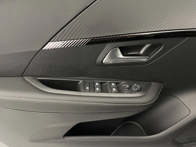 Image secondaire du véhicule 30