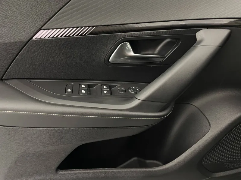 Image secondaire du véhicule 30