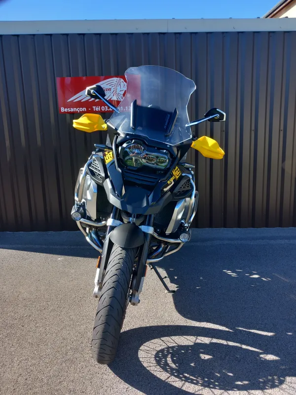 Image secondaire du véhicule 4