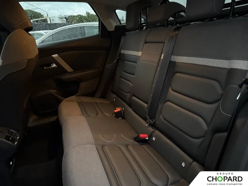 Image secondaire du véhicule 12