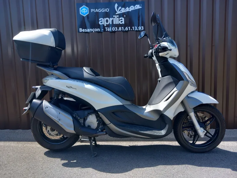 Piaggio-BEVERLY 350 SPORT TOURING-undefined Piaggio-BEVERLY 350 SPORT TOURING-d'occasion chez Piaggio Besançon