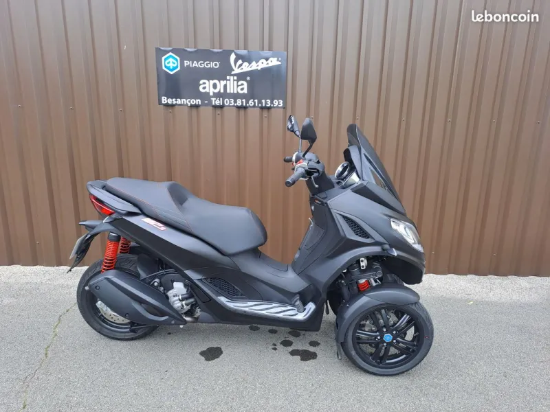 Piaggio-MP3 300 SPORT-undefined Piaggio-MP3 300 SPORT-d'occasion chez Piaggio Besançon