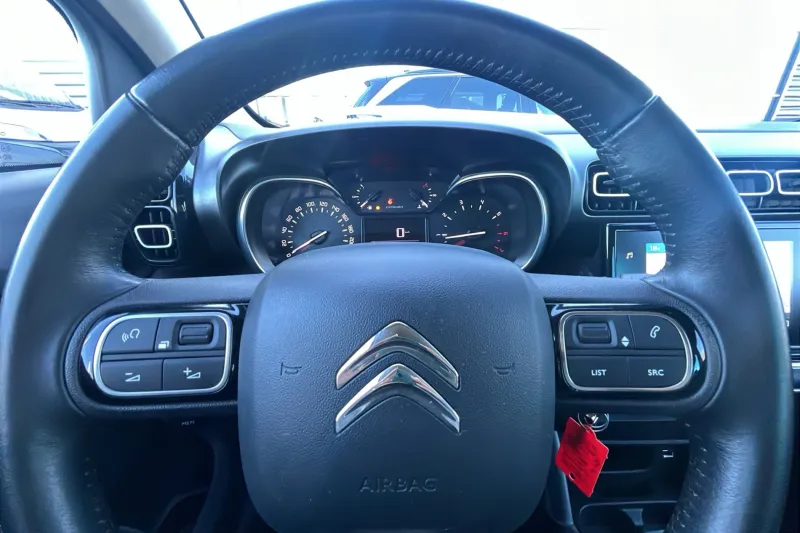 Image secondaire du véhicule 22