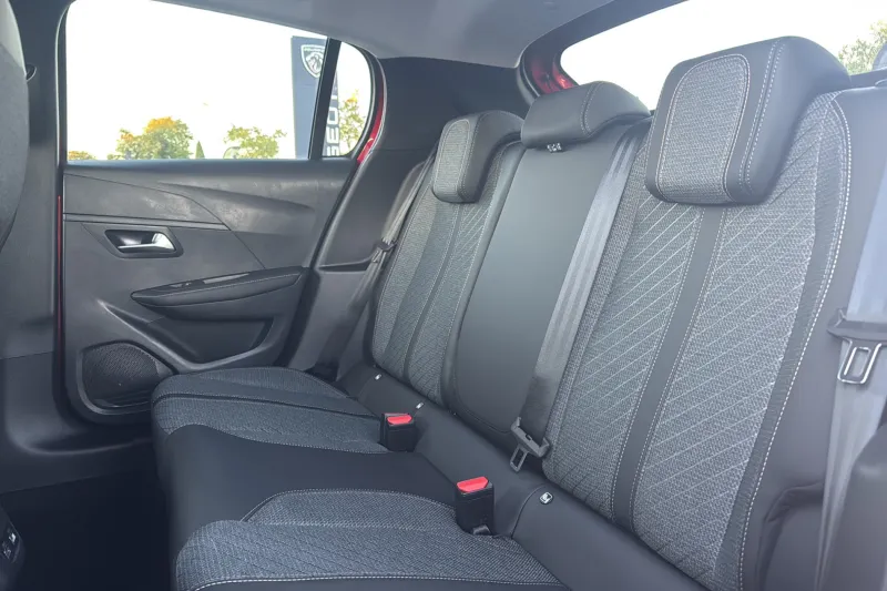 Image secondaire du véhicule 12