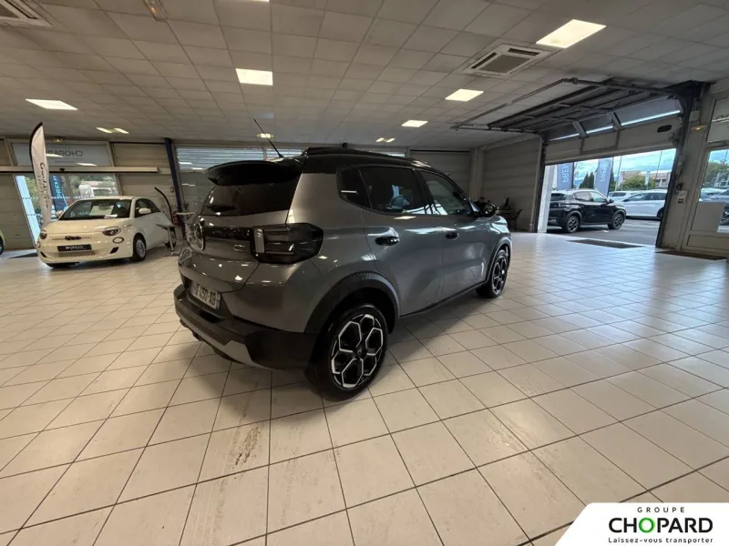 Image secondaire du véhicule 9