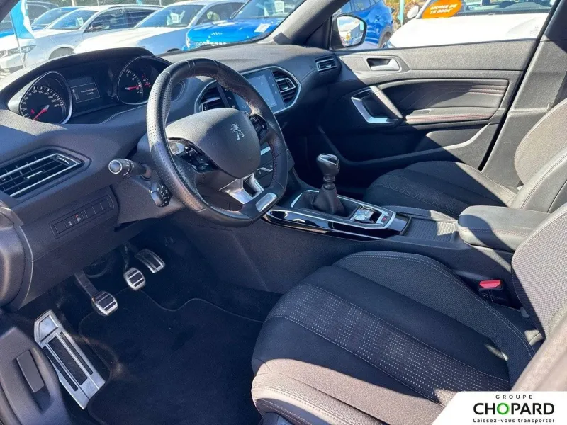 Image secondaire du véhicule 15